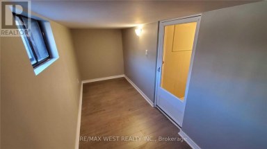 BSMT - 508 CONCORD AVENUE Toronto (Dovercourt-Wallace Emerson-Junction) Ontario photo 13