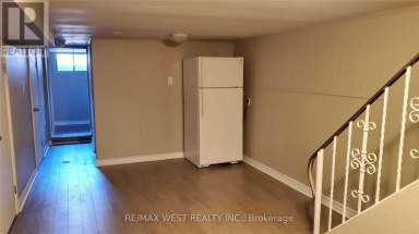 BSMT - 508 CONCORD AVENUE Toronto (Dovercourt-Wallace Emerson-Junction) Ontario photo 3