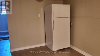 BSMT - 508 CONCORD AVENUE Toronto (Dovercourt-Wallace Emerson-Junction) Ontario photo 7
