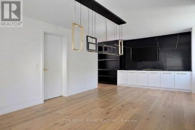 MAIN FLOOR - 218 JANE STREET Toronto (Lambton Baby Point) Ontario photo 3