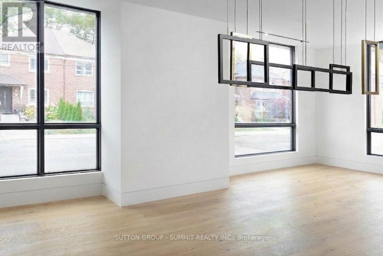 MAIN FLOOR - 218 JANE STREET, Toronto (Lambton Baby Point), Ontario, M6S3Y9