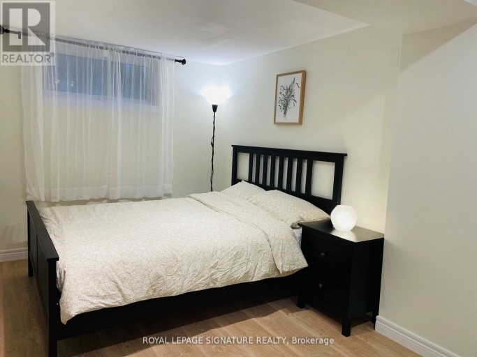 2263 HARCOURT CRESCENT, Mississauga (Lakeview), Ontario, L4Y1W3
