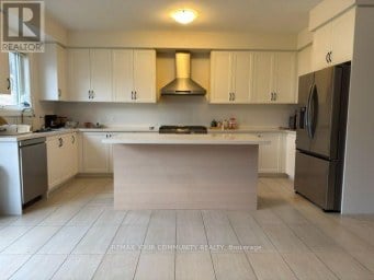 14 DONNYBROOK COURT Brampton (Vales of Castlemore) Ontario photo 10
