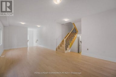 14 DONNYBROOK COURT Brampton (Vales of Castlemore) Ontario photo 6