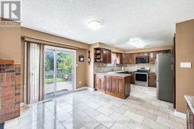 3211 DOVETAIL MEWS Mississauga (Erin Mills) Ontario photo 12