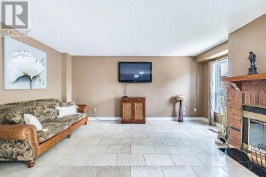 3211 DOVETAIL MEWS Mississauga (Erin Mills) Ontario photo 13