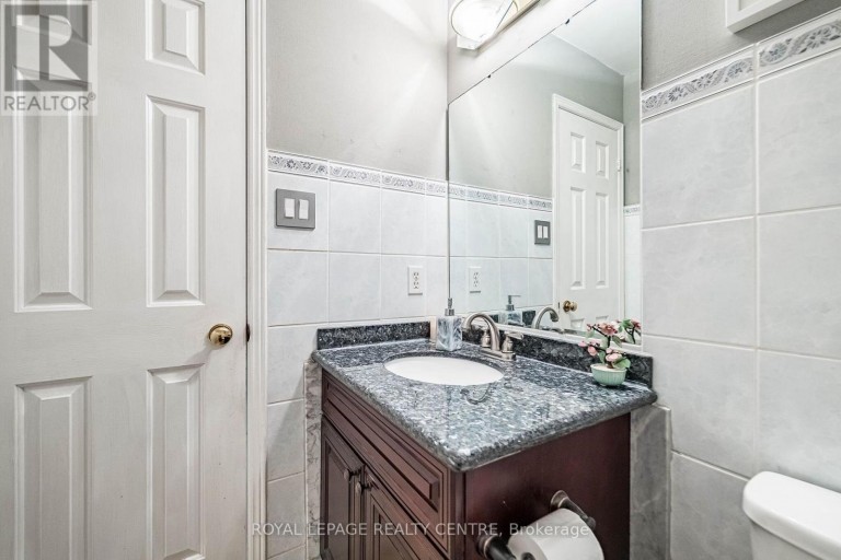 3211 DOVETAIL MEWS, Mississauga (Erin Mills), Ontario, L5L5K4