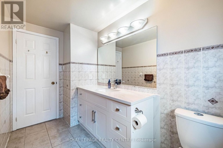 3211 DOVETAIL MEWS, Mississauga (Erin Mills), Ontario, L5L5K4