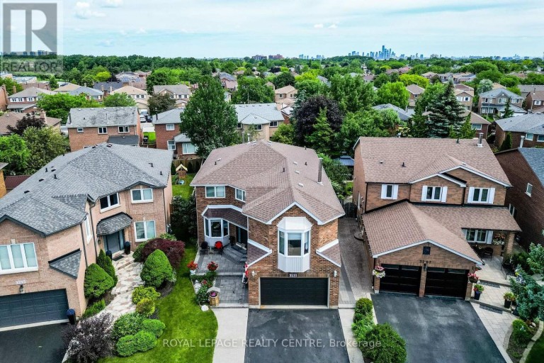 3211 DOVETAIL MEWS, Mississauga (Erin Mills), Ontario, L5L5K4