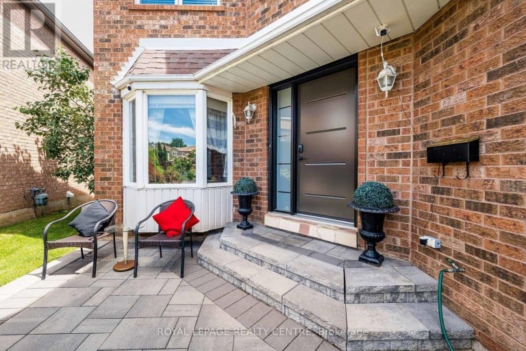 3211 DOVETAIL MEWS, Mississauga (Erin Mills), Ontario, L5L5K4