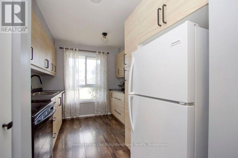 16 HAILEY COURT, Clarington (Bowmanville), Ontario, L1C3X5