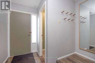 16 HAILEY COURT Clarington (Bowmanville) Ontario photo 3