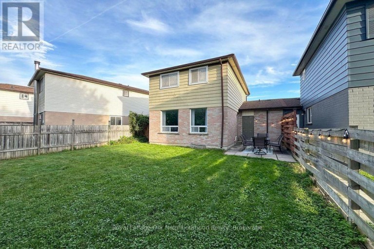 16 HAILEY COURT, Clarington (Bowmanville), Ontario, L1C3X5