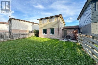 16 HAILEY COURT Clarington (Bowmanville) Ontario photo 32