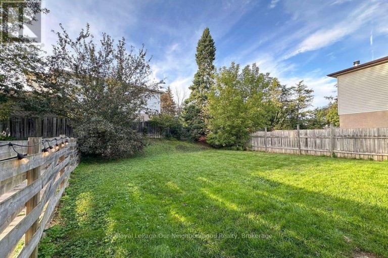 16 HAILEY COURT, Clarington (Bowmanville), Ontario, L1C3X5