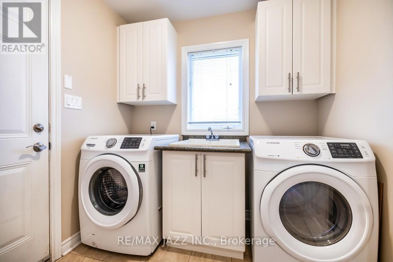 892 BARBADOS STREET, Oshawa (Northglen), Ontario, L1J0A5