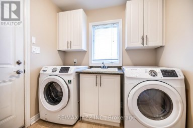 892 BARBADOS STREET Oshawa (Northglen) Ontario photo 11