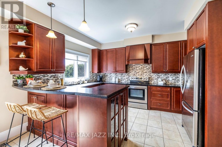 892 BARBADOS STREET, Oshawa (Northglen), Ontario, L1J0A5
