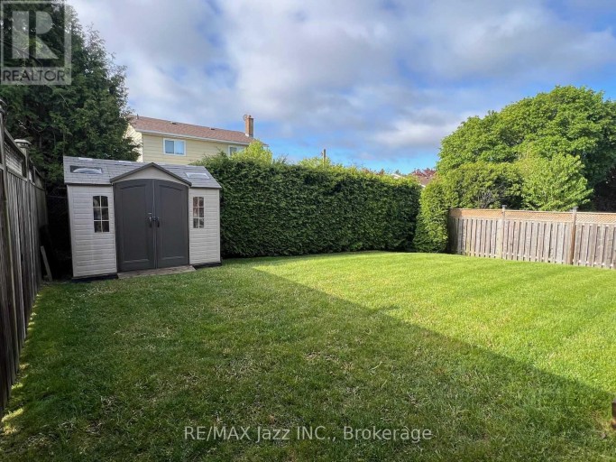 892 BARBADOS STREET, Oshawa (Northglen), Ontario, L1J0A5