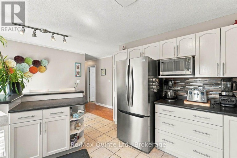 14 RIDGEVIEW LANE, Quinte West (Trenton Ward), Ontario, K8V5P8