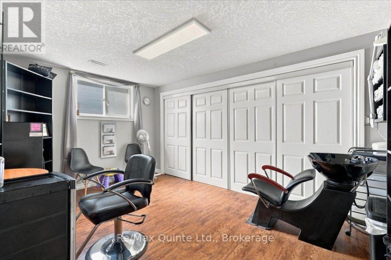 14 RIDGEVIEW LANE, Quinte West (Trenton Ward), Ontario, K8V5P8