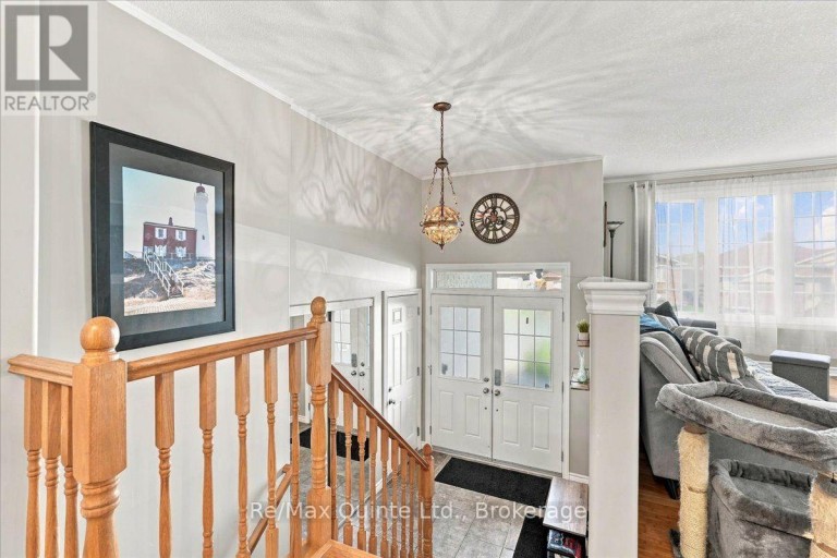 14 RIDGEVIEW LANE, Quinte West (Trenton Ward), Ontario, K8V5P8