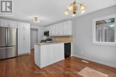 14 MCCAMON AVENUE Tweed (Tweed (Village)) Ontario photo 19