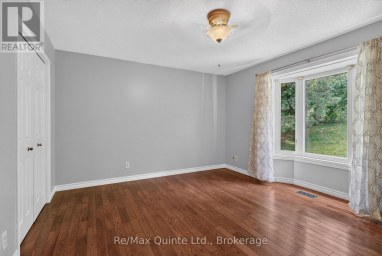 14 MCCAMON AVENUE Tweed (Tweed (Village)) Ontario photo 27