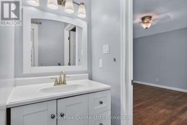 14 MCCAMON AVENUE Tweed (Tweed (Village)) Ontario photo 28