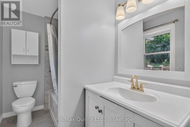 14 MCCAMON AVENUE Tweed (Tweed (Village)) Ontario photo 29