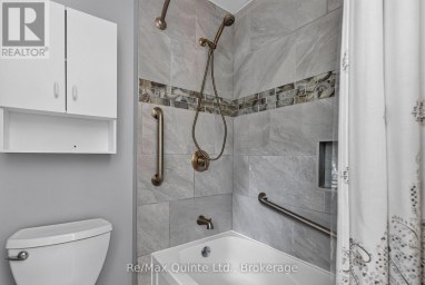 14 MCCAMON AVENUE Tweed (Tweed (Village)) Ontario photo 30