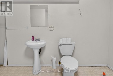 14 MCCAMON AVENUE Tweed (Tweed (Village)) Ontario photo 40