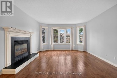 14 MCCAMON AVENUE Tweed (Tweed (Village)) Ontario photo 9