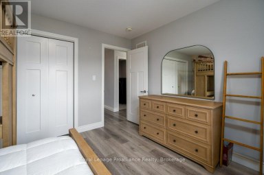 35 VIRGINIA CRESCENT Belleville (Thurlow Ward) Ontario photo 33