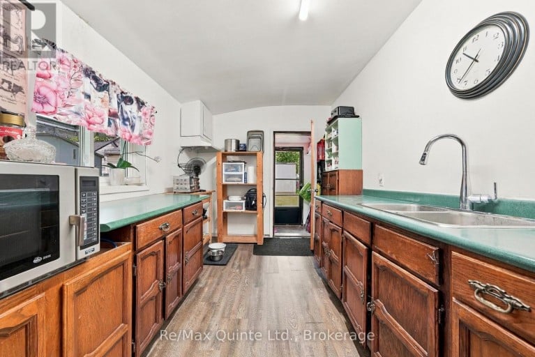 26 STRACHAN STREET, Belleville (Belleville Ward), Ontario, K8P1W8