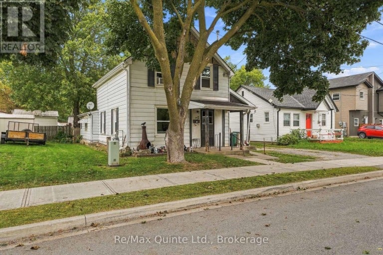 26 STRACHAN STREET, Belleville (Belleville Ward), Ontario, K8P1W8