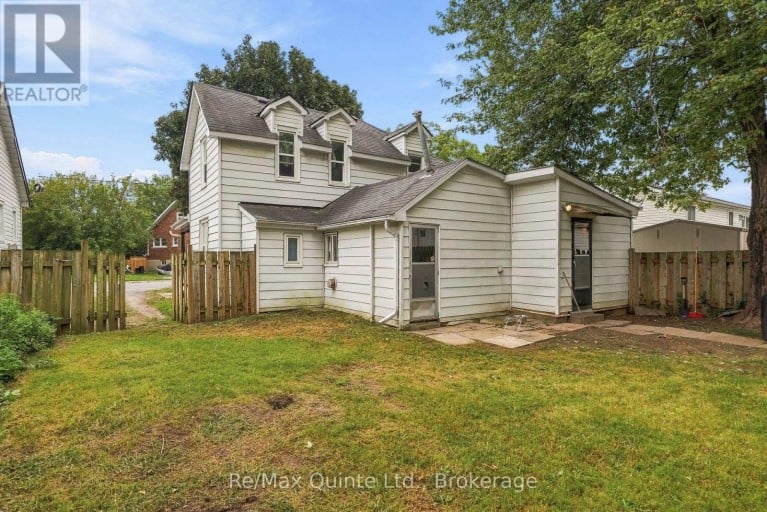 26 STRACHAN STREET, Belleville (Belleville Ward), Ontario, K8P1W8