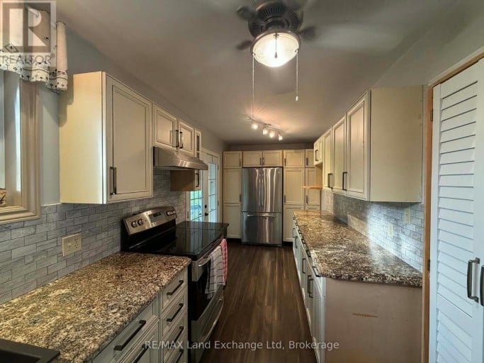44 BRIARWOOD CRESCENT, North Huron (Wingham), Ontario, N0G2W0