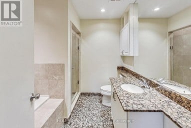 3805 - 8 PARK ROAD Toronto (Rosedale-Moore Park) Ontario photo 25