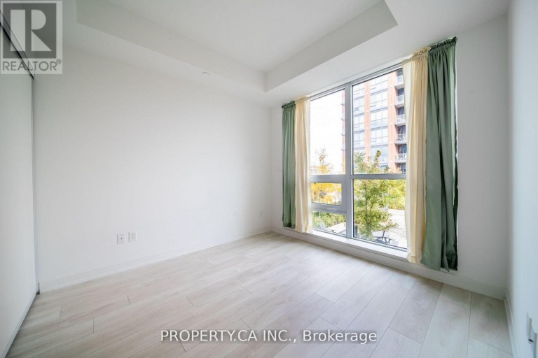 837 - 31 TIPPETT ROAD, Toronto (Clanton Park), Ontario, M3H0C8