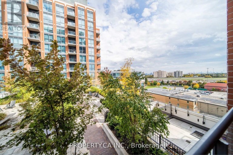 837 - 31 TIPPETT ROAD, Toronto (Clanton Park), Ontario, M3H0C8