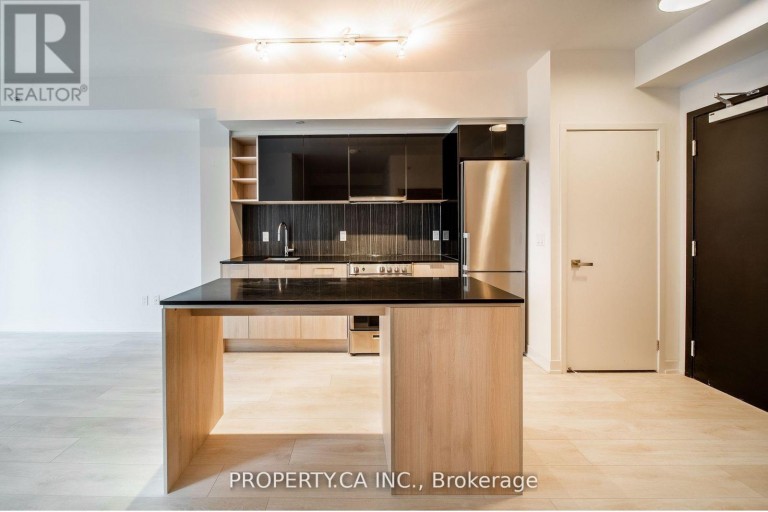 837 - 31 TIPPETT ROAD, Toronto (Clanton Park), Ontario, M3H0C8