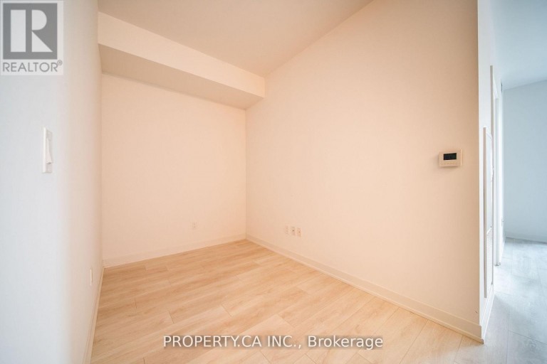 837 - 31 TIPPETT ROAD, Toronto (Clanton Park), Ontario, M3H0C8