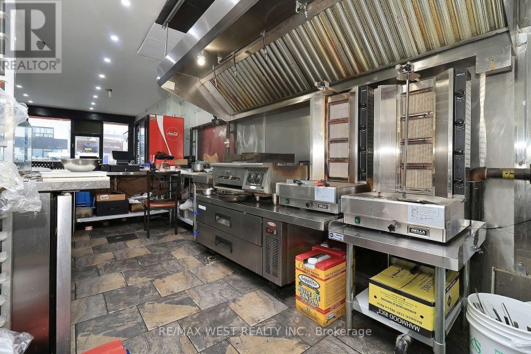 3023 BATHURST STREET, Toronto (Bedford Park-Nortown), Ontario, M6B3B5