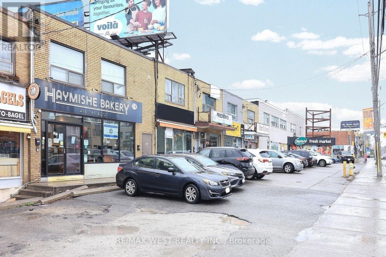 3023 BATHURST STREET, Toronto (Bedford Park-Nortown), Ontario, M6B3B5