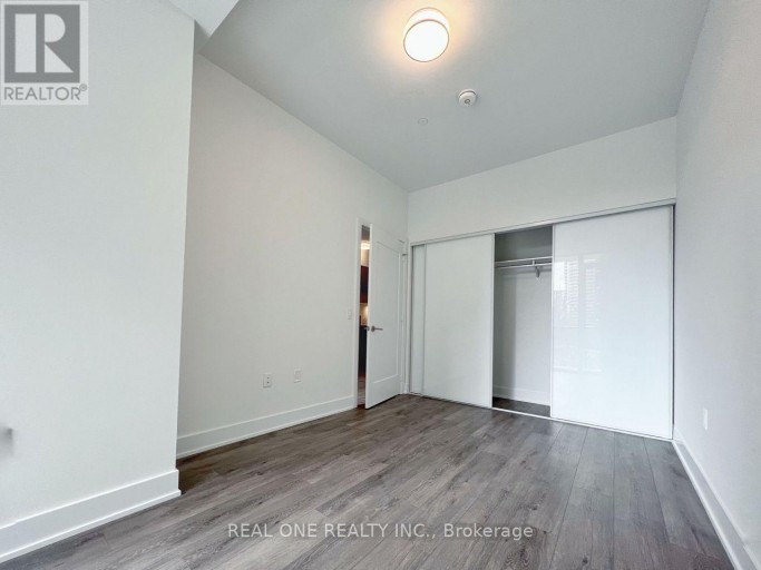 323 - 585 BLOOR STREET E, Toronto (North St. James Town), Ontario, M4W0B3