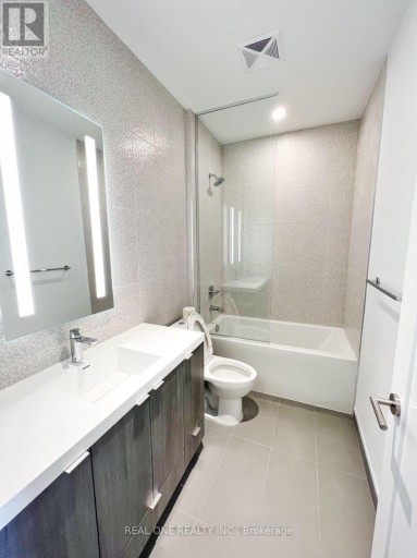 323 - 585 BLOOR STREET E, Toronto (North St. James Town), Ontario, M4W0B3