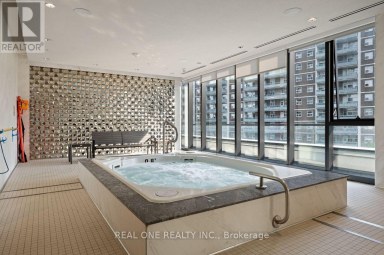 323 - 585 BLOOR STREET E Toronto (North St. James Town) Ontario photo 19