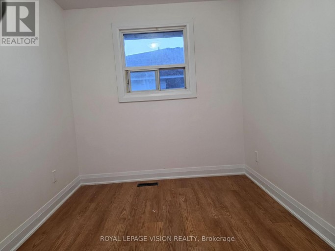UPPER - 706 LEASIDE STREET, Pickering (West Shore), Ontario, L1W2X1
