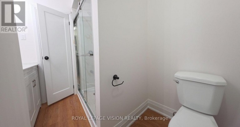 UPPER - 706 LEASIDE STREET, Pickering (West Shore), Ontario, L1W2X1